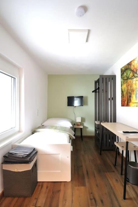 Schickes Zimmer Mit Top-Ausstattung In Idealer Lage Фельдкирьх Экстерьер фото
